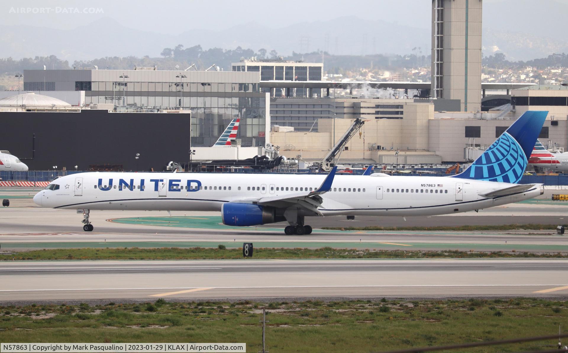 N57863, 2001 Boeing 757-33N C/N 32587, Boeing 757-33N
