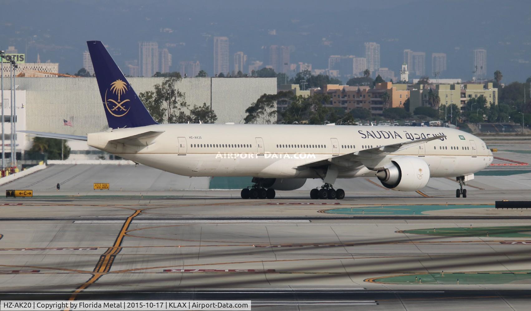 HZ-AK20, 2013 Boeing 777-368/ER C/N 41058, Saudi 773 zx