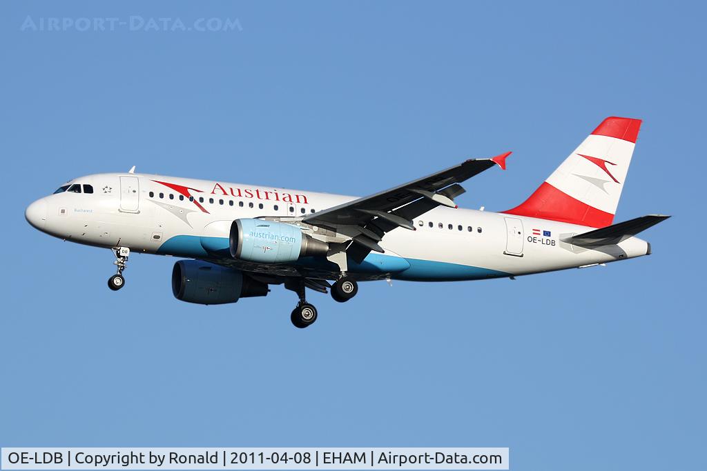 OE-LDB, 2004 Airbus A319-112 C/N 2174, at spl