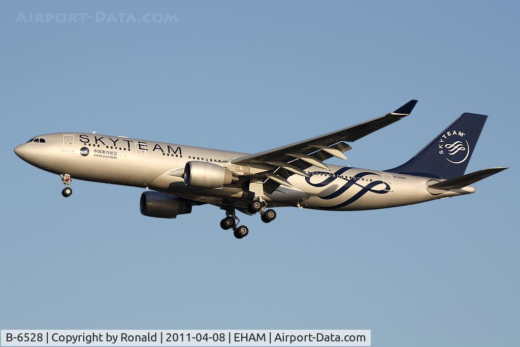 B-6528, 2010 Airbus A330-223 C/N 1202, at spl
