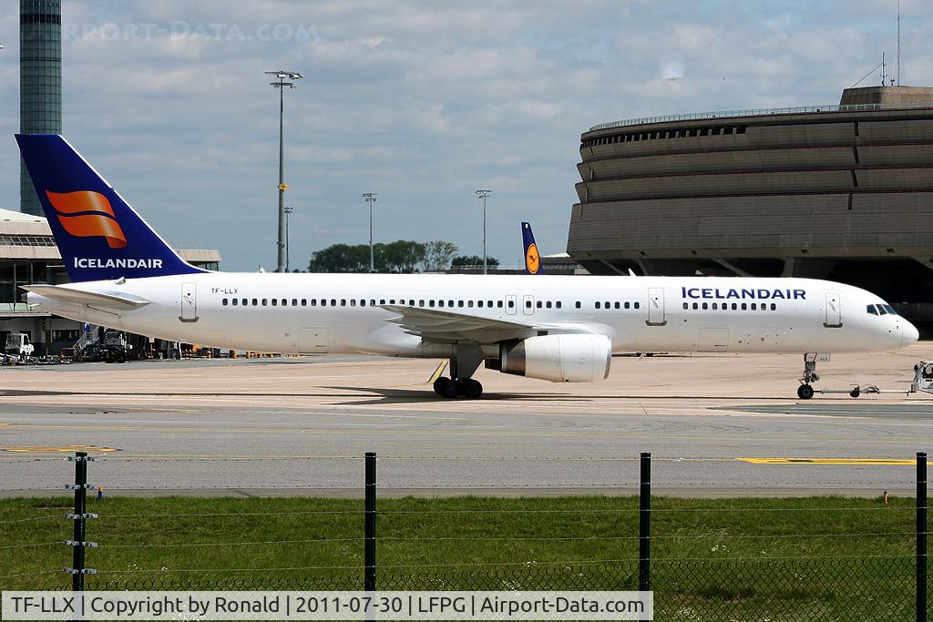 TF-LLX, 2000 Boeing 757-256 C/N 29311, at cdg