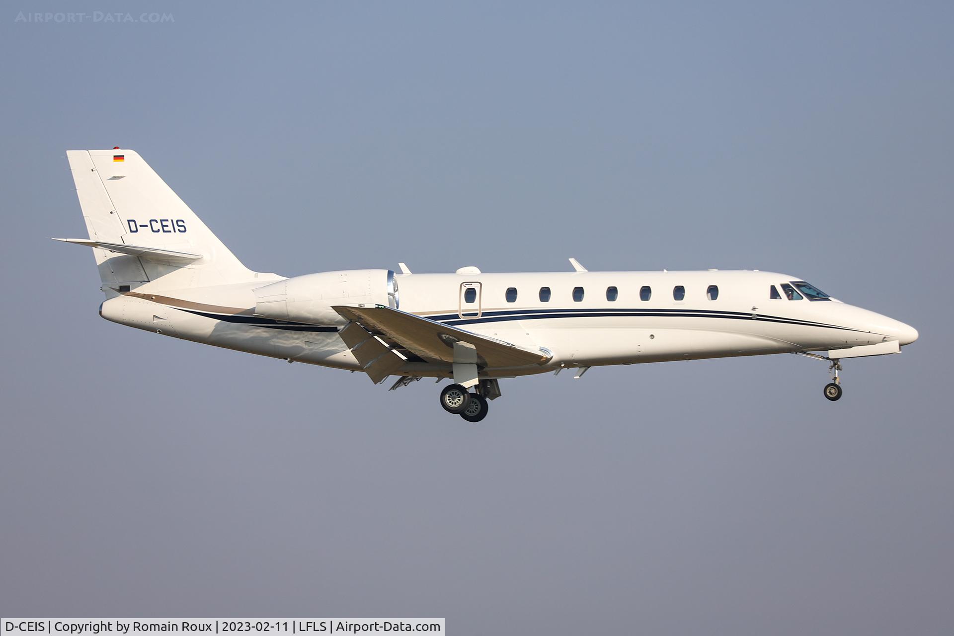 D-CEIS, 2008 Cessna 680 Citation Sovereign C/N 680-0185, Landing