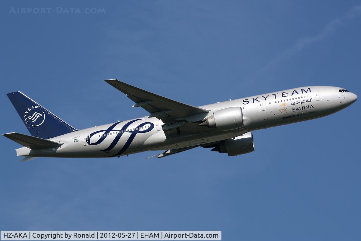 HZ-AKA, 1997 Boeing 777-268/ER C/N 28344, at spl