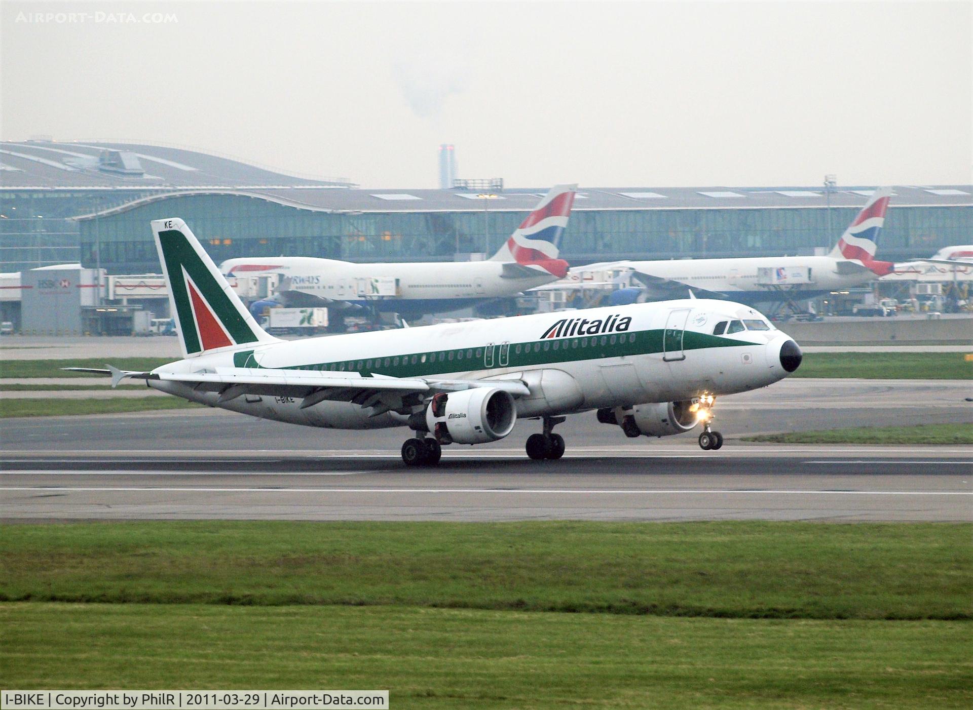 I-BIKE, 1999 Airbus A320-214 C/N 999, I-BIKE 1999 A320-200 Alitalia LHR