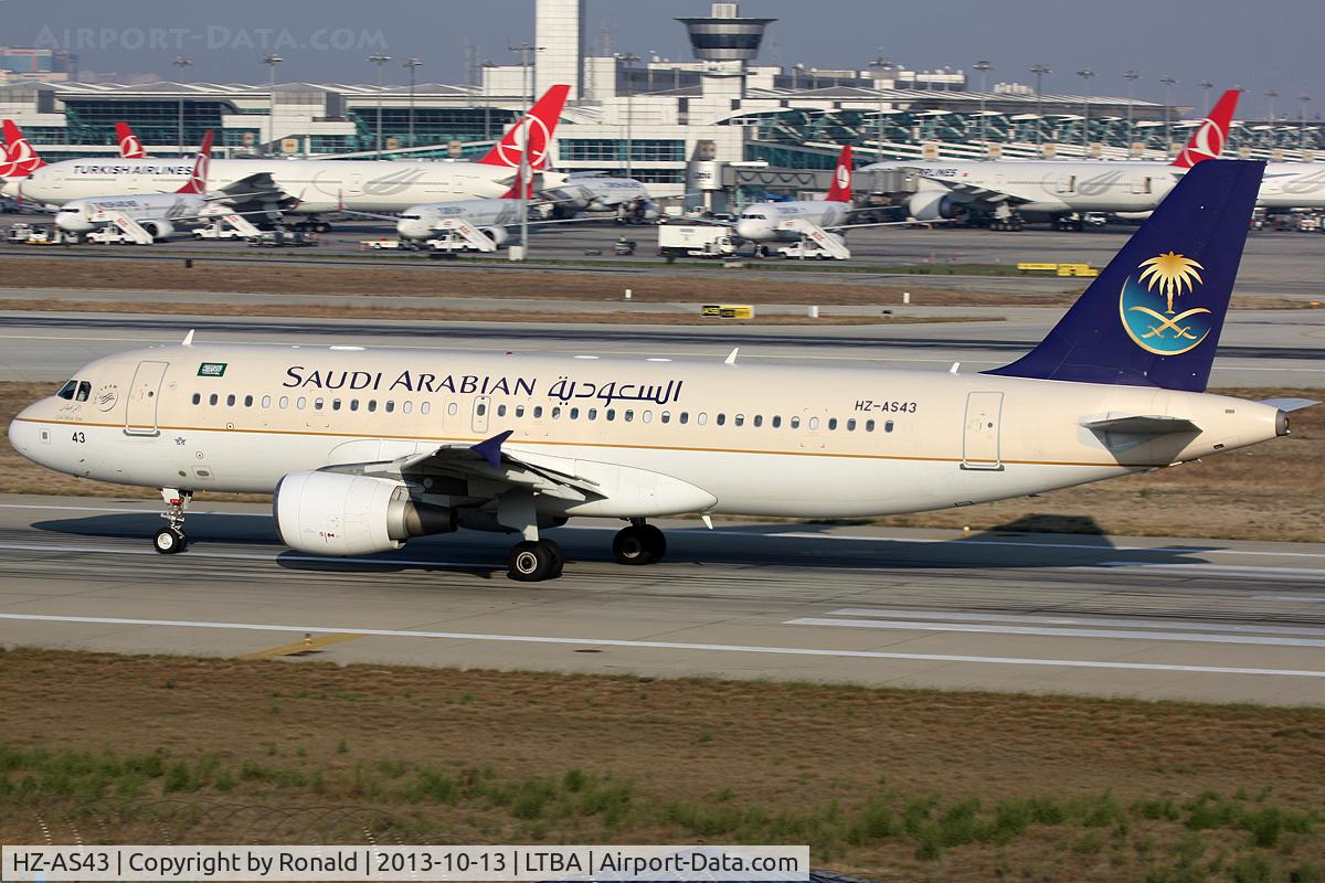 HZ-AS43, Airbus A320-214 C/N 4517, at ist
