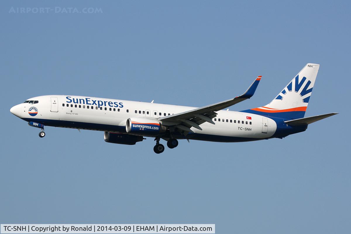 TC-SNH, 2005 Boeing 737-8FH C/N 30826, at spl