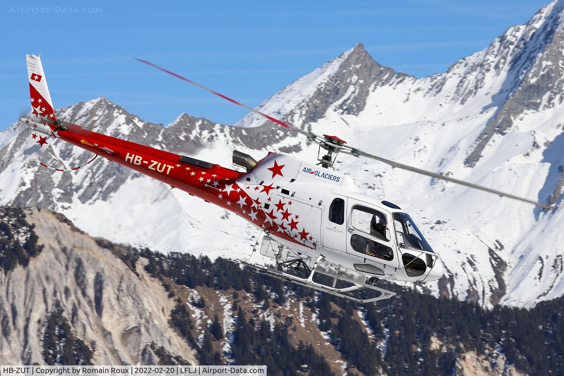 HB-ZUT, 2008 Eurocopter AS-350B-3 Ecureuil Ecureuil C/N 4612, Take off