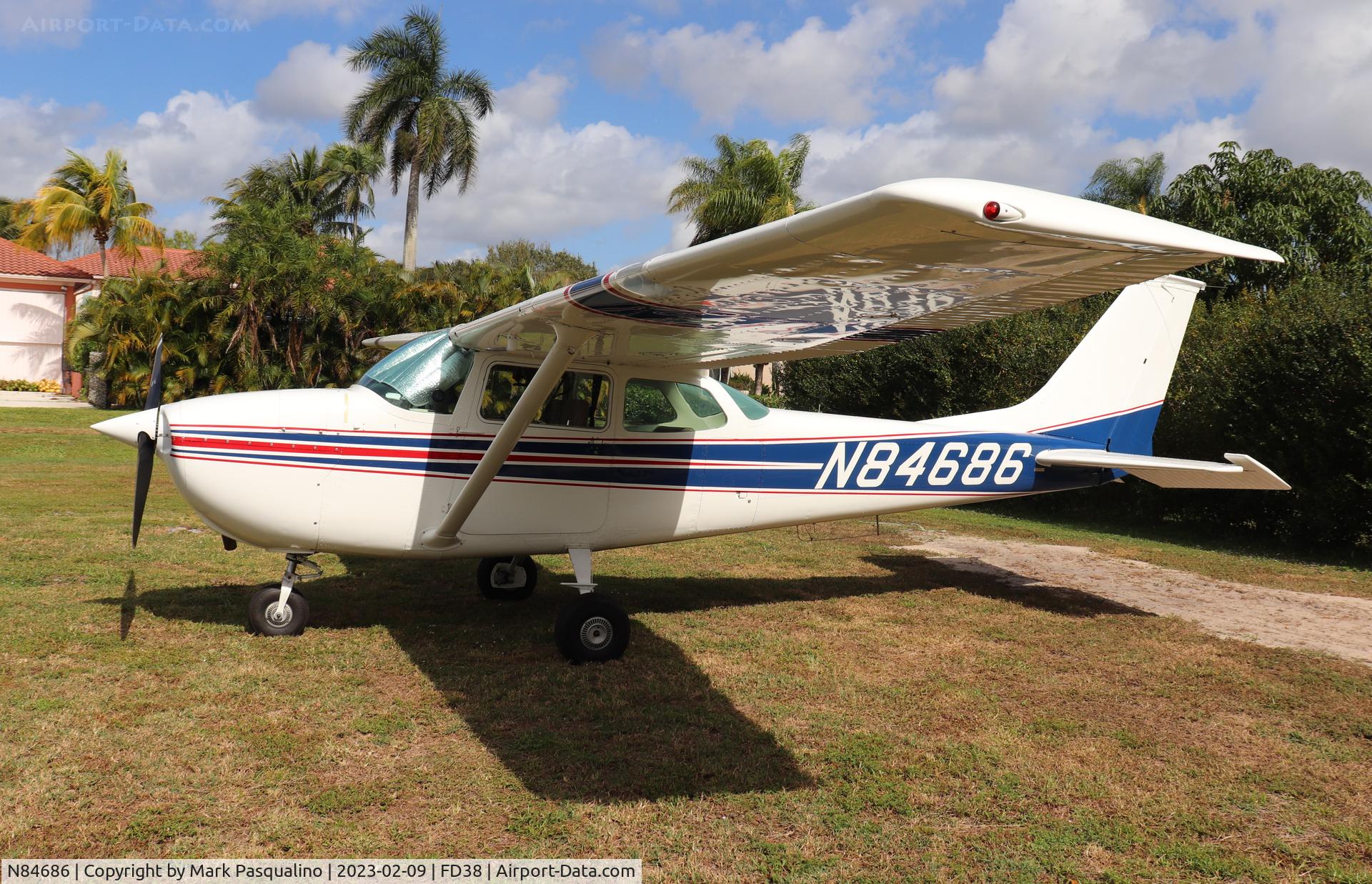 N84686, 1969 Cessna 172K Skyhawk C/N 17258577, Cessna 172K