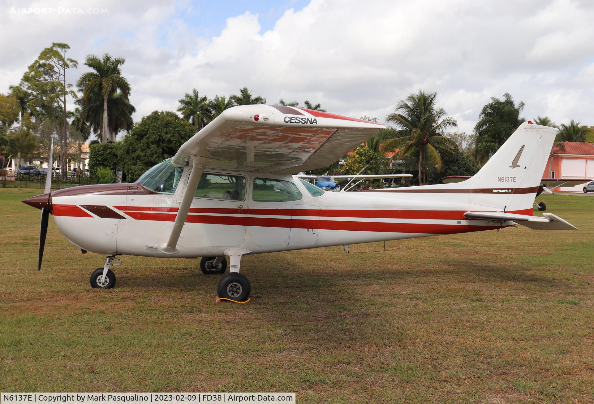 N6137E, 1978 Cessna 172N C/N 17271994, Cessna 172N