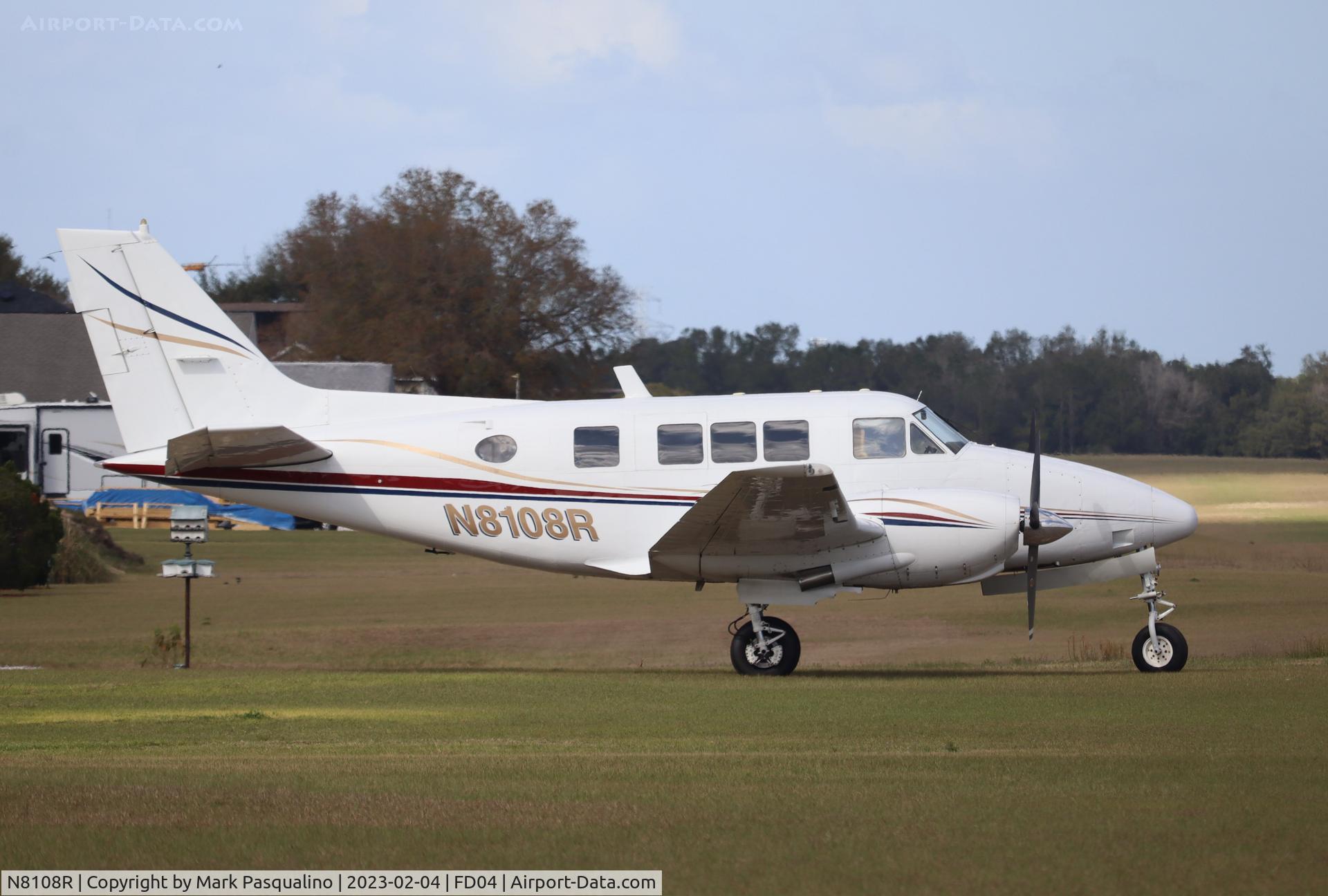 N8108R, 1969 Beech A65 Queen Air C/N LC-329, Beech A65