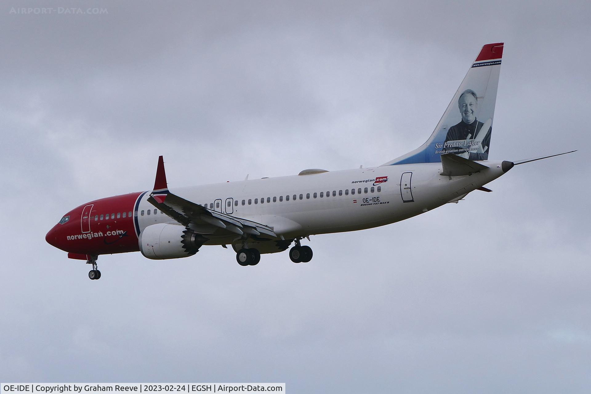 OE-IDE, 2017 Boeing 737-8 MAX C/N 42830, Landing at Norwich.