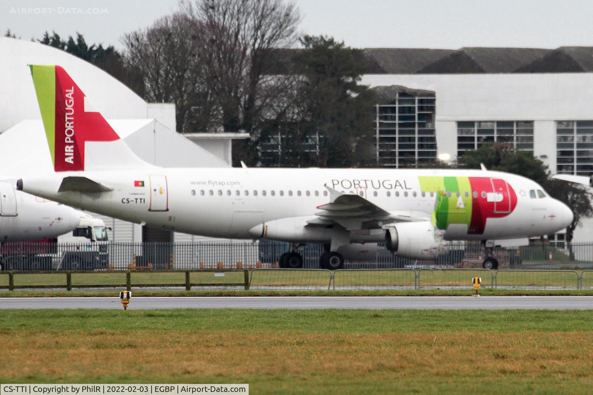 CS-TTI, 1998 Airbus A319-111 C/N 933, CS-TTI 1998 Airbus A319-100 TAP Kemble