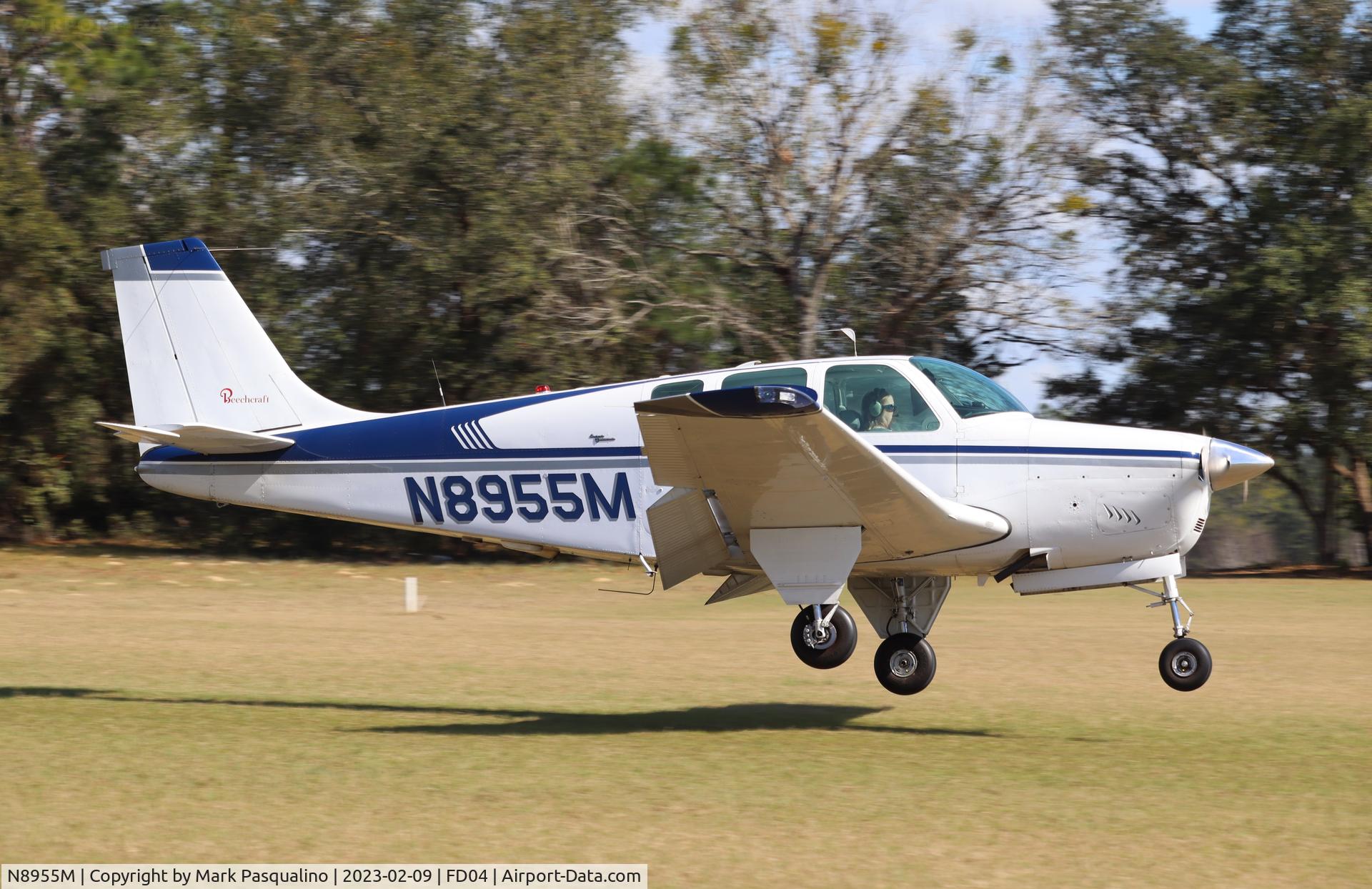 N8955M, 1963 Beech 35-B33 Debonair C/N CD-713, Beech B33