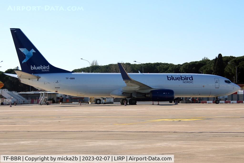 TF-BBR, 2000 Boeing 737-8F2 C/N 29782, Parked
