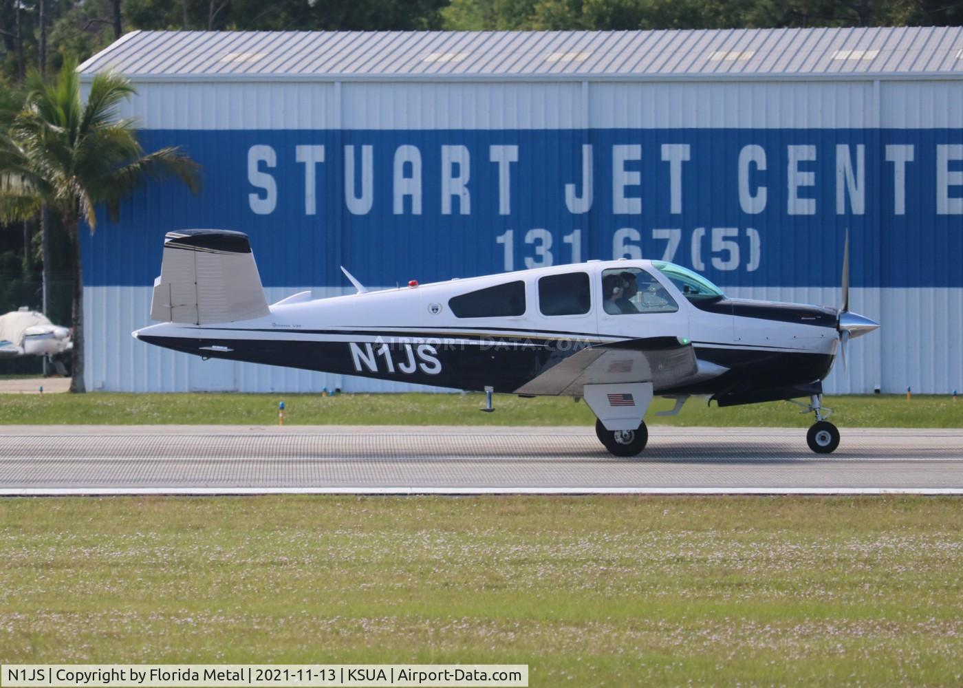 N1JS, 1967 Beech V35 Bonanza C/N D-8498, Beech 35 zx
