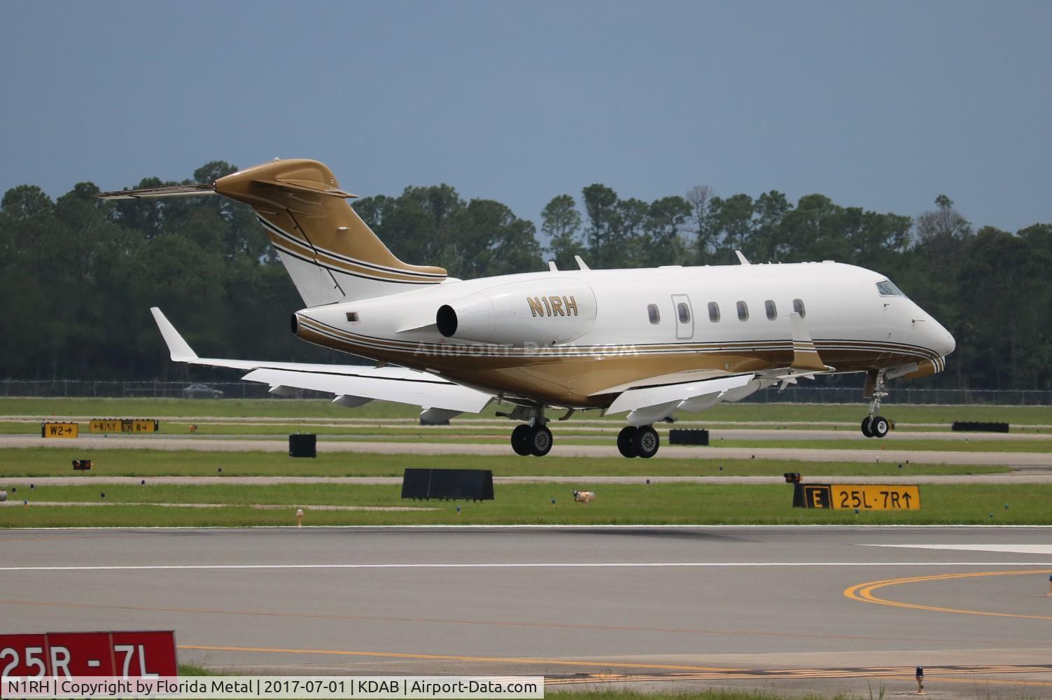 N1RH, 2012 Bombardier Challenger 300 (BD-100-1A10) C/N 20376, Hendrick Motor Sports zx