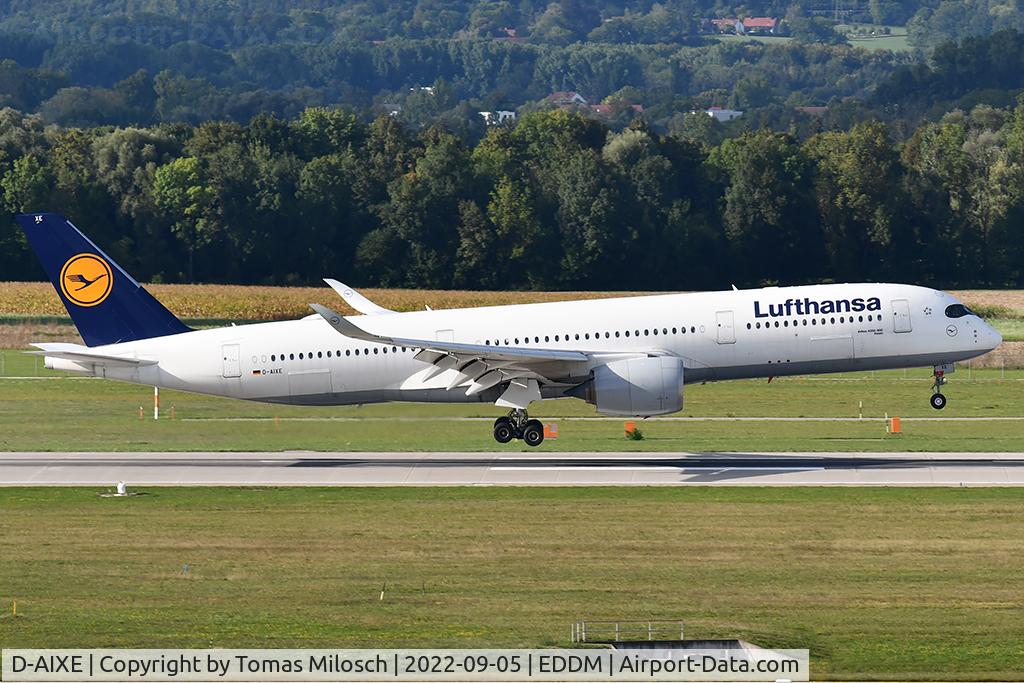 D-AIXE, 2017 Airbus A350-941 C/N 136, 