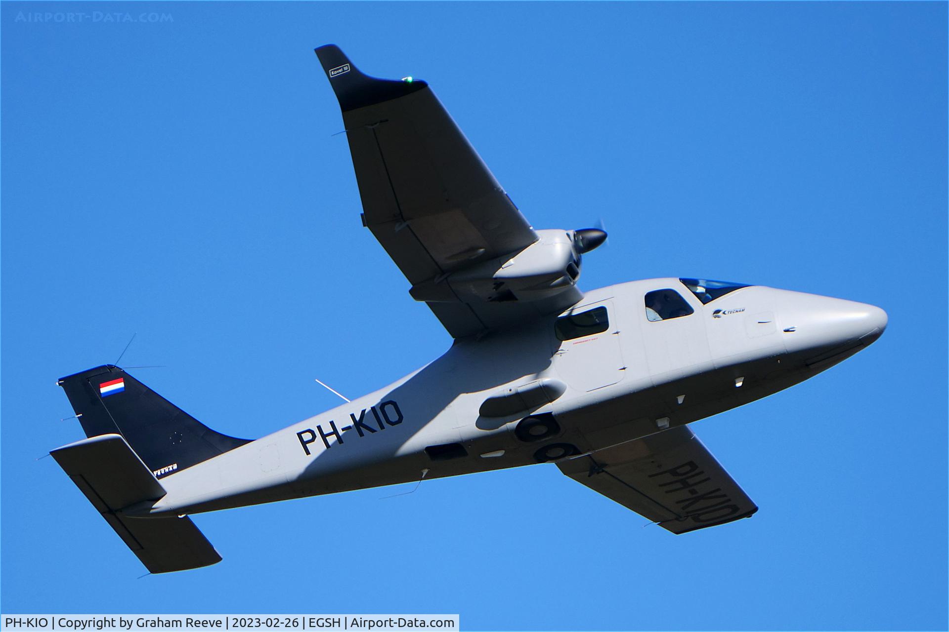 PH-KIO, Tecnam P2006T C/N 279, Departing from Norwich.