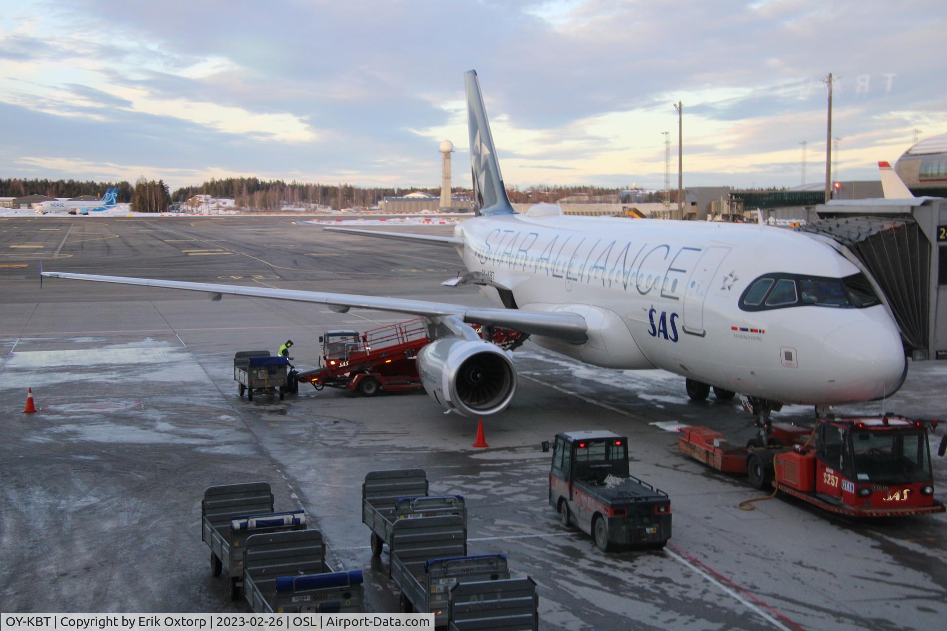 OY-KBT, 2007 Airbus A319-131 C/N 3292, OY-KBT in OSL