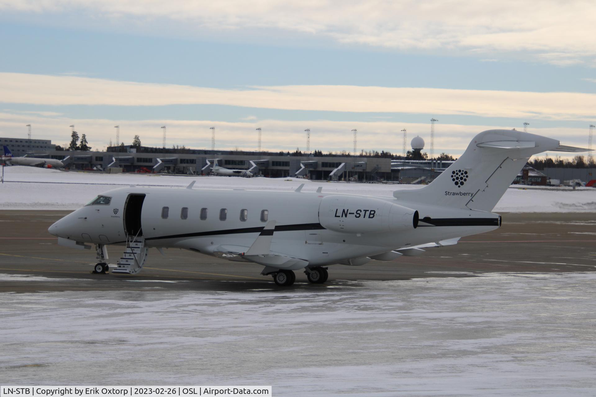 LN-STB, 2016 Bombardier Challenger 350 (BD-100-1A10) C/N 20639, LN-STB in OSL