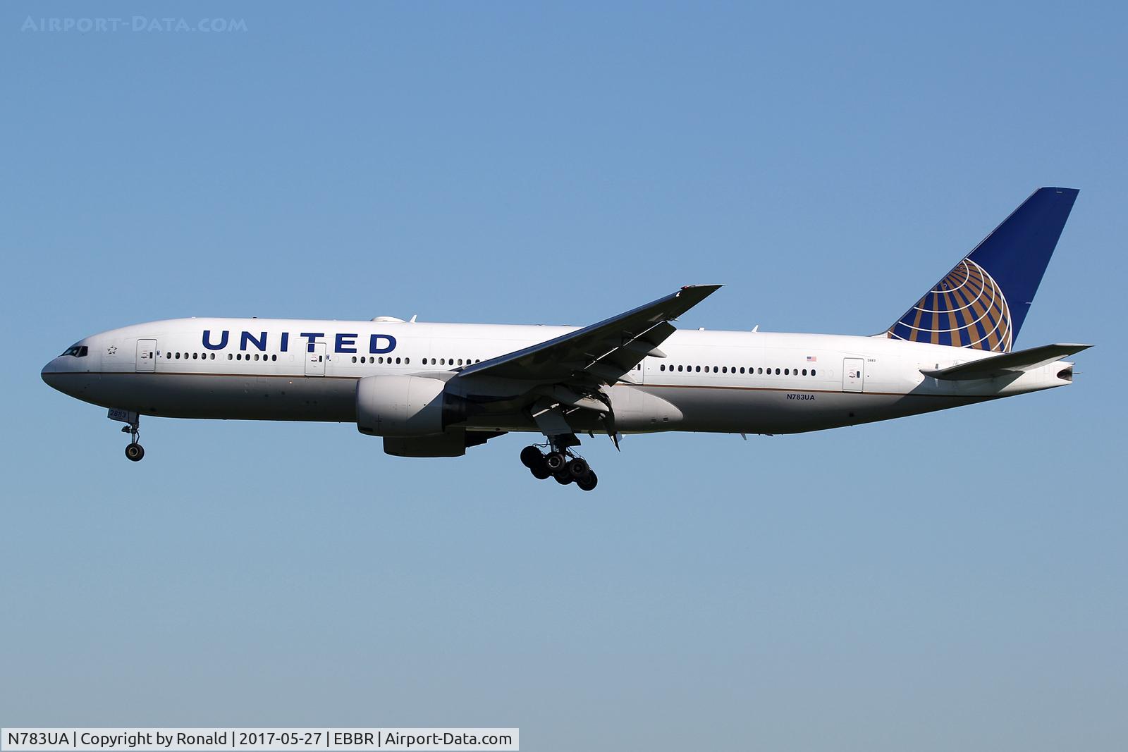 N783UA, 1997 Boeing 777-222/ER C/N 26950, at bru