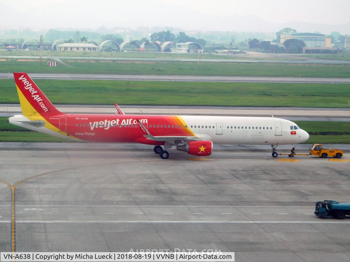 VN-A638, 2017 Airbus A321-211 C/N 8032, At Noi Bai