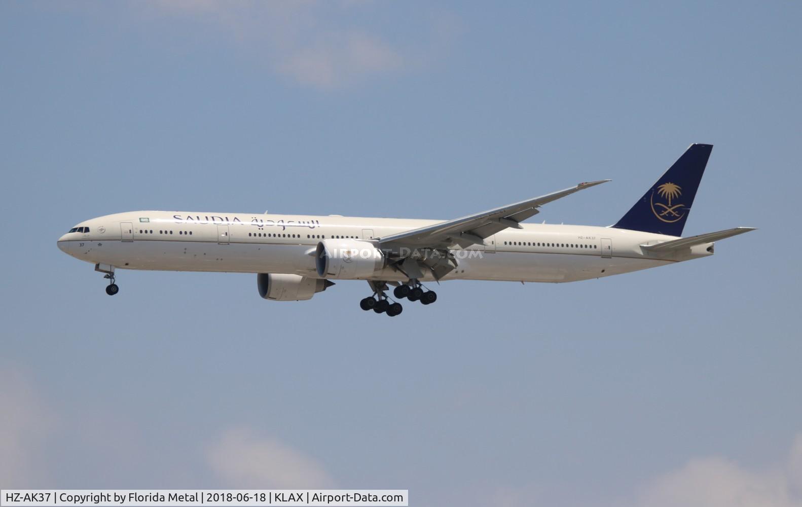 HZ-AK37, 2016 Boeing 777-3FG(ER) C/N 61594, Saudi 773 zx