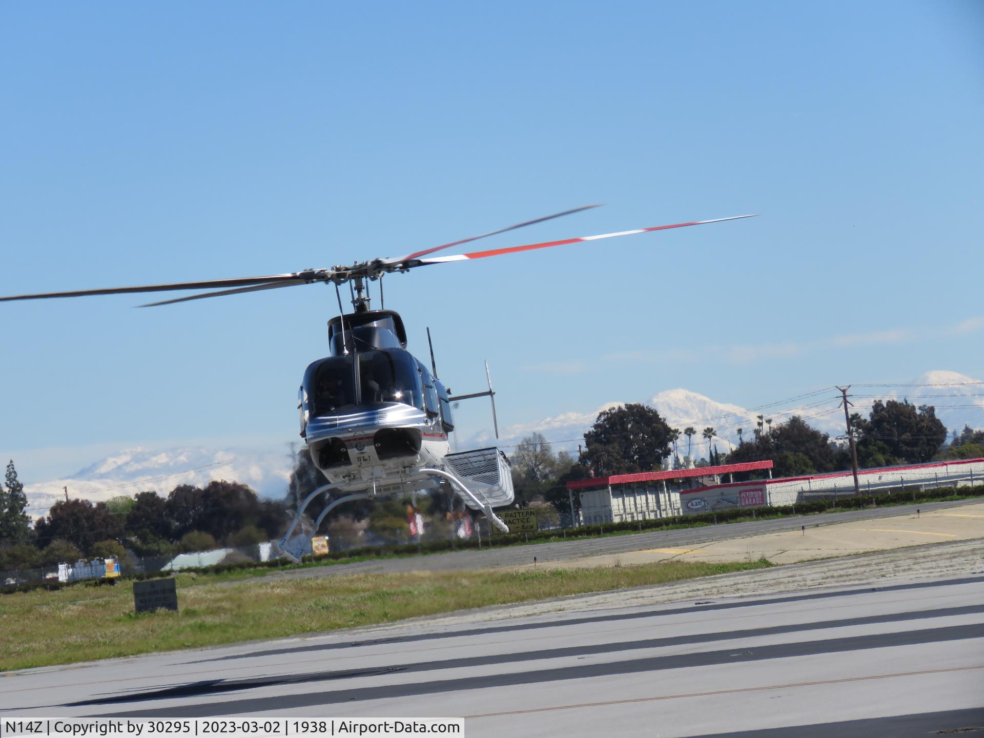 N14Z, 2017 Bell 407GXP C/N 54704, Lift off