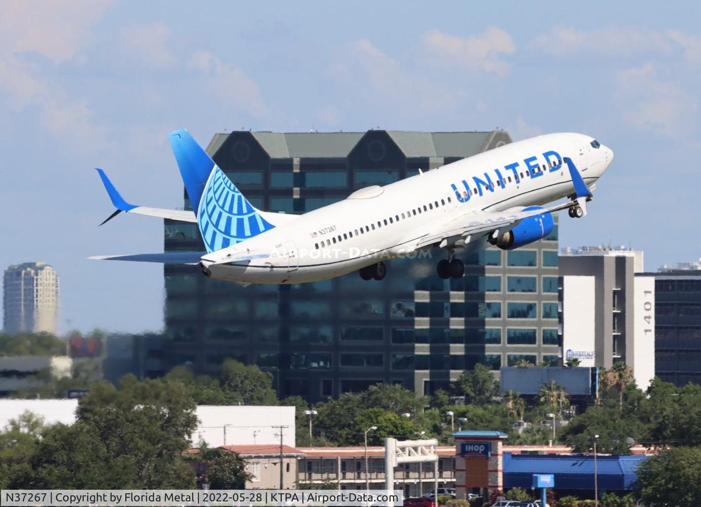 N37267, 2001 Boeing 737-824 C/N 31586, TPA 2022
