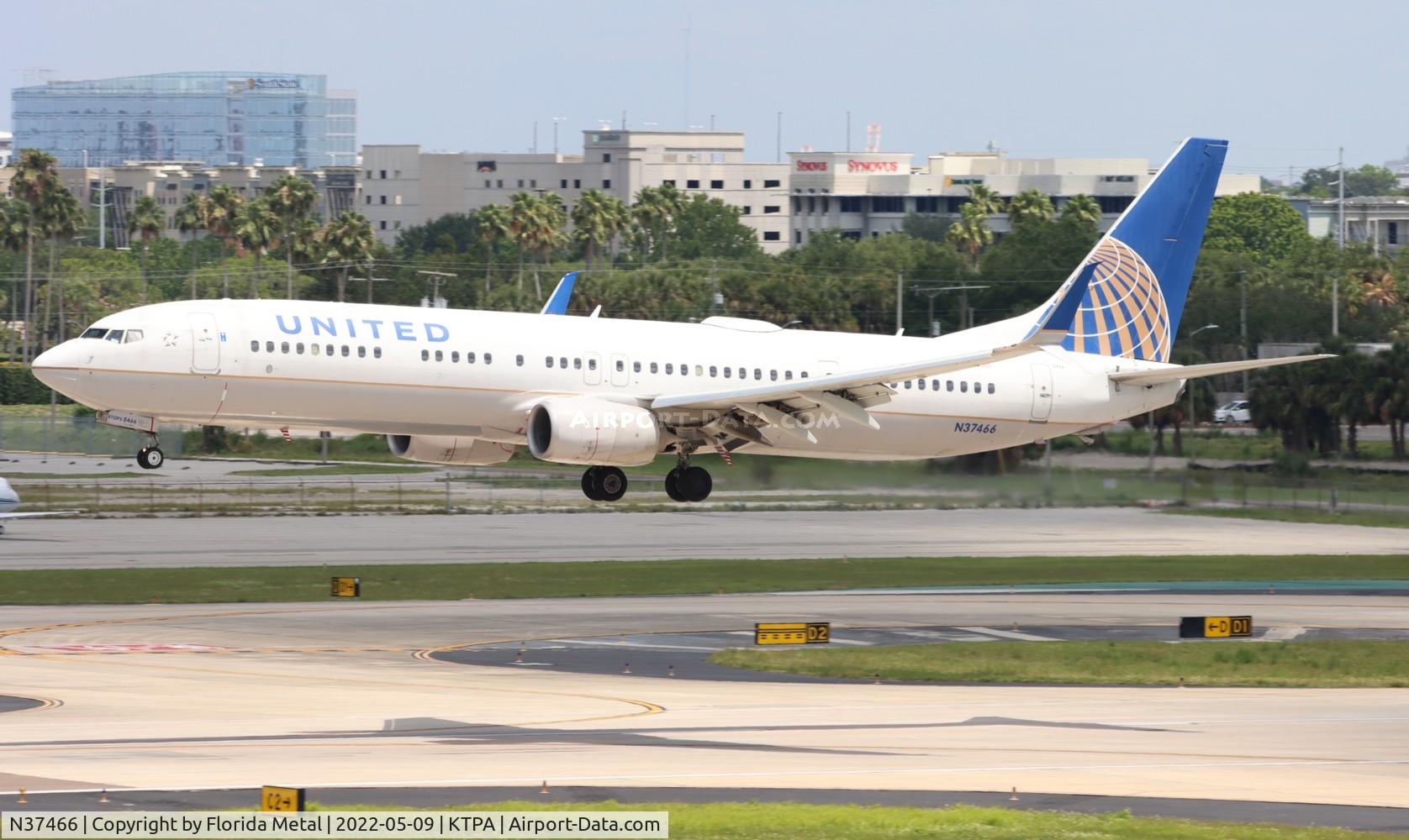 N37466, 2013 Boeing 737-924/ER C/N 31644, TPA 2022