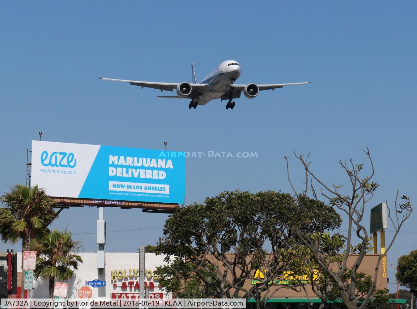 JA732A, 2005 Boeing 777-381/ER C/N 27038, ANA 773 zx
