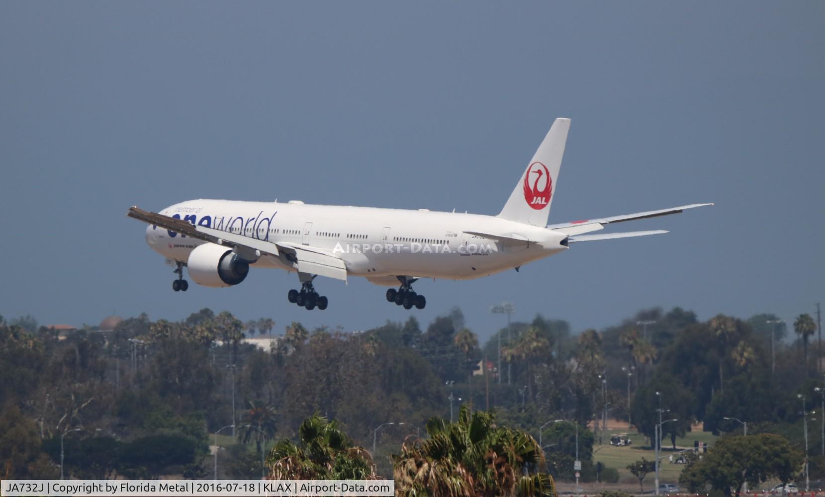 JA732J, 2002 Boeing 777-346/ER C/N 32430, JAL 773 zx