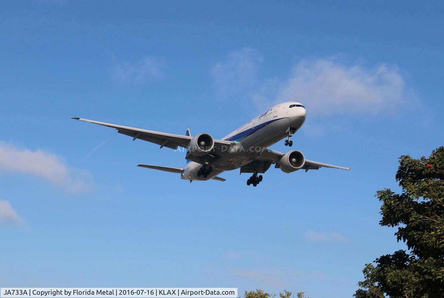 JA733A, 2005 Boeing 777-381/ER C/N 32648, ANA 773 zx