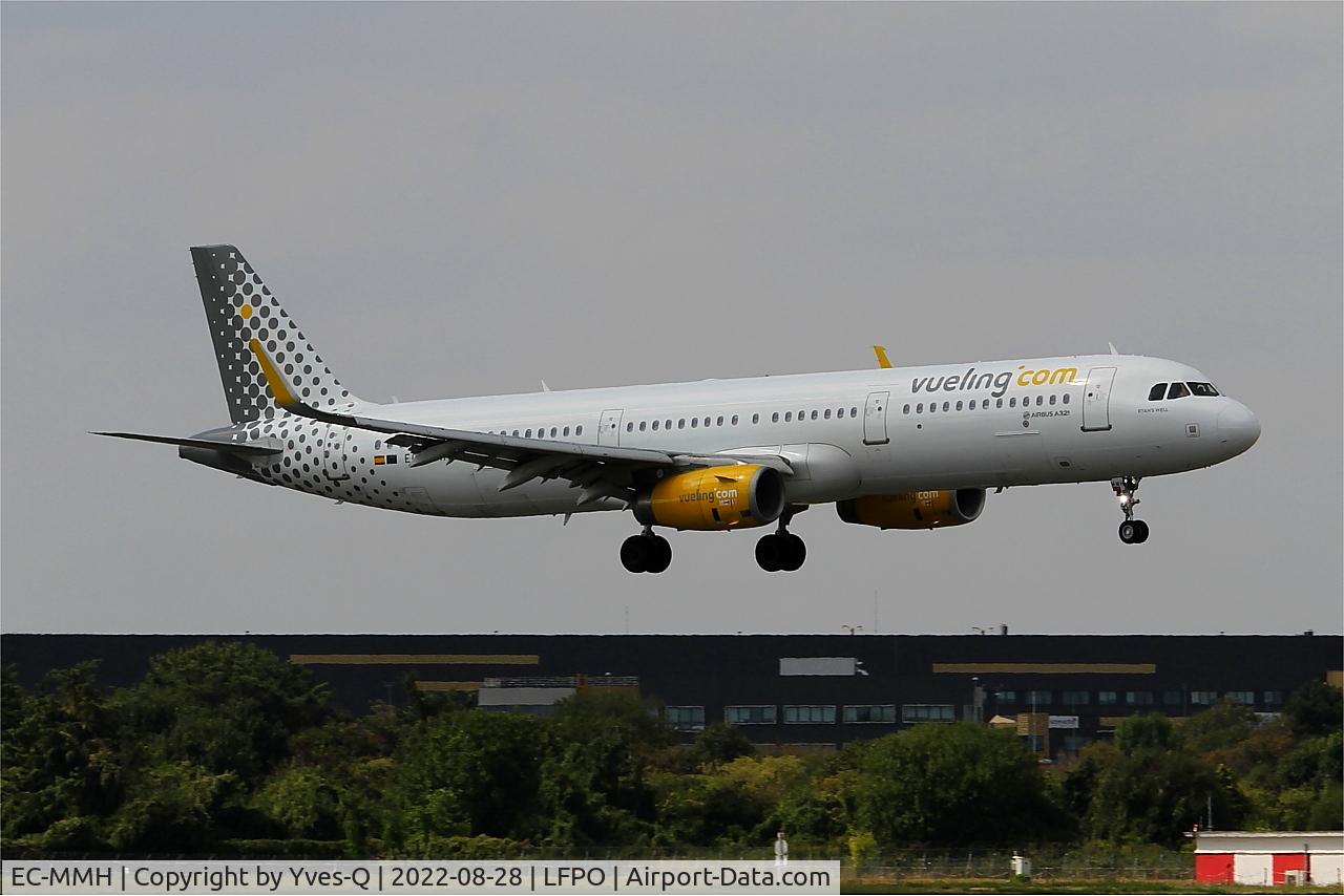 EC-MMH, 2016 Airbus A321-231 C/N 7152, Airbus A321-231, On final rwy 06, Paris Orly airport (LFPO - ORY)