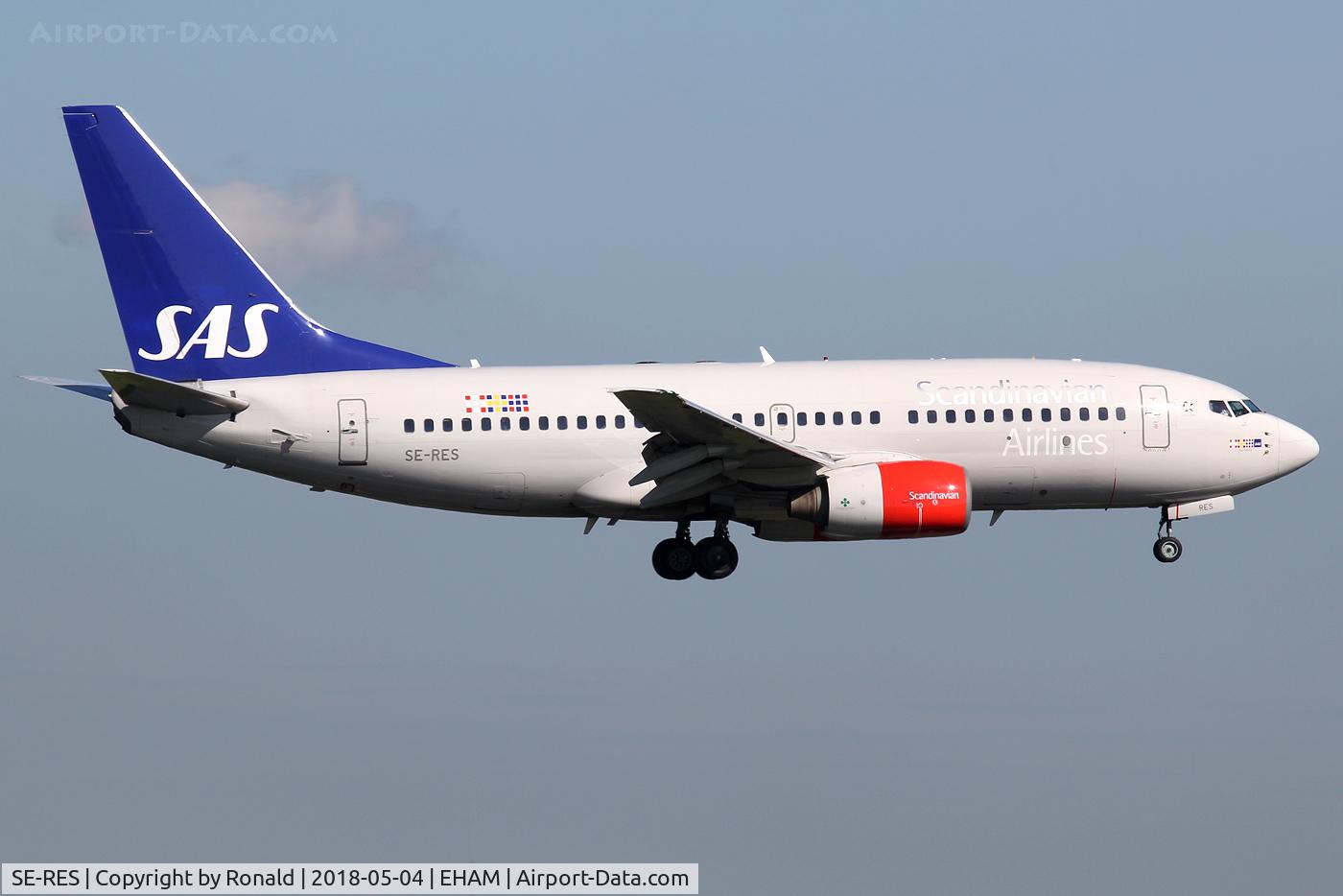 SE-RES, 2000 Boeing 737-7BX C/N 30737, at spl