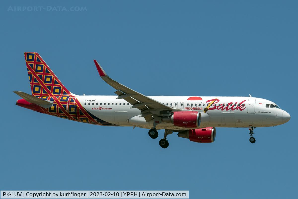 PK-LUV, 2017 Airbus A320 214 C/N 7673, A320-214 sn 7673. Batik Air PK-LUV final rwy 24 YPPH 10 February 2023