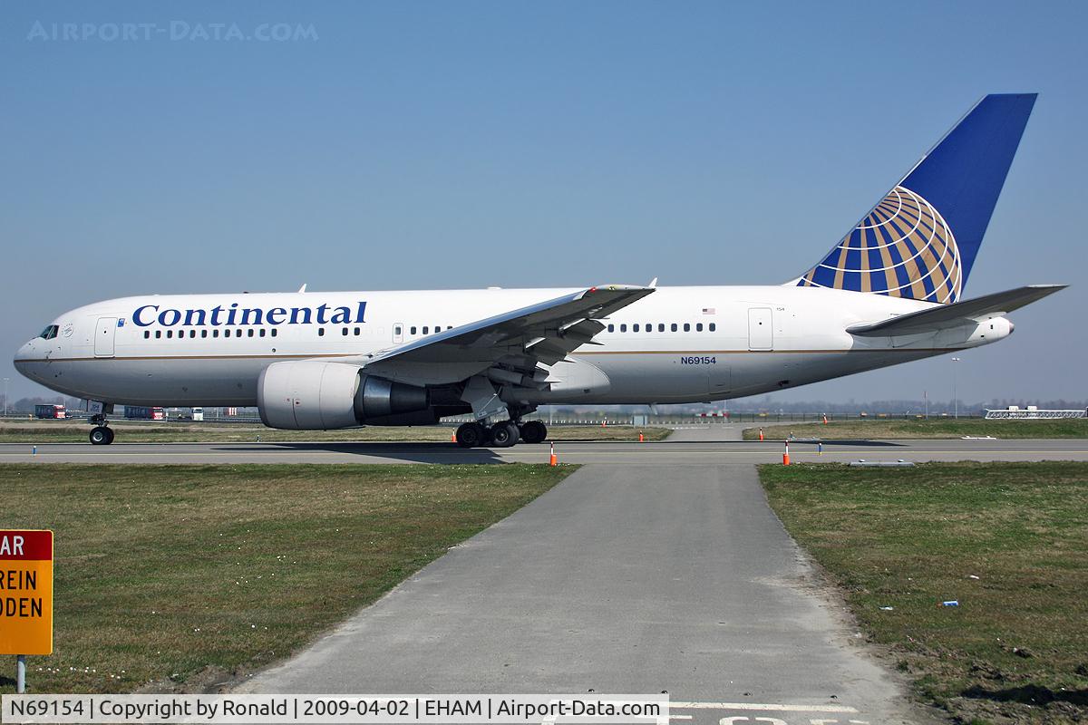 N69154, 2001 Boeing 767-224 C/N 30433, at spl