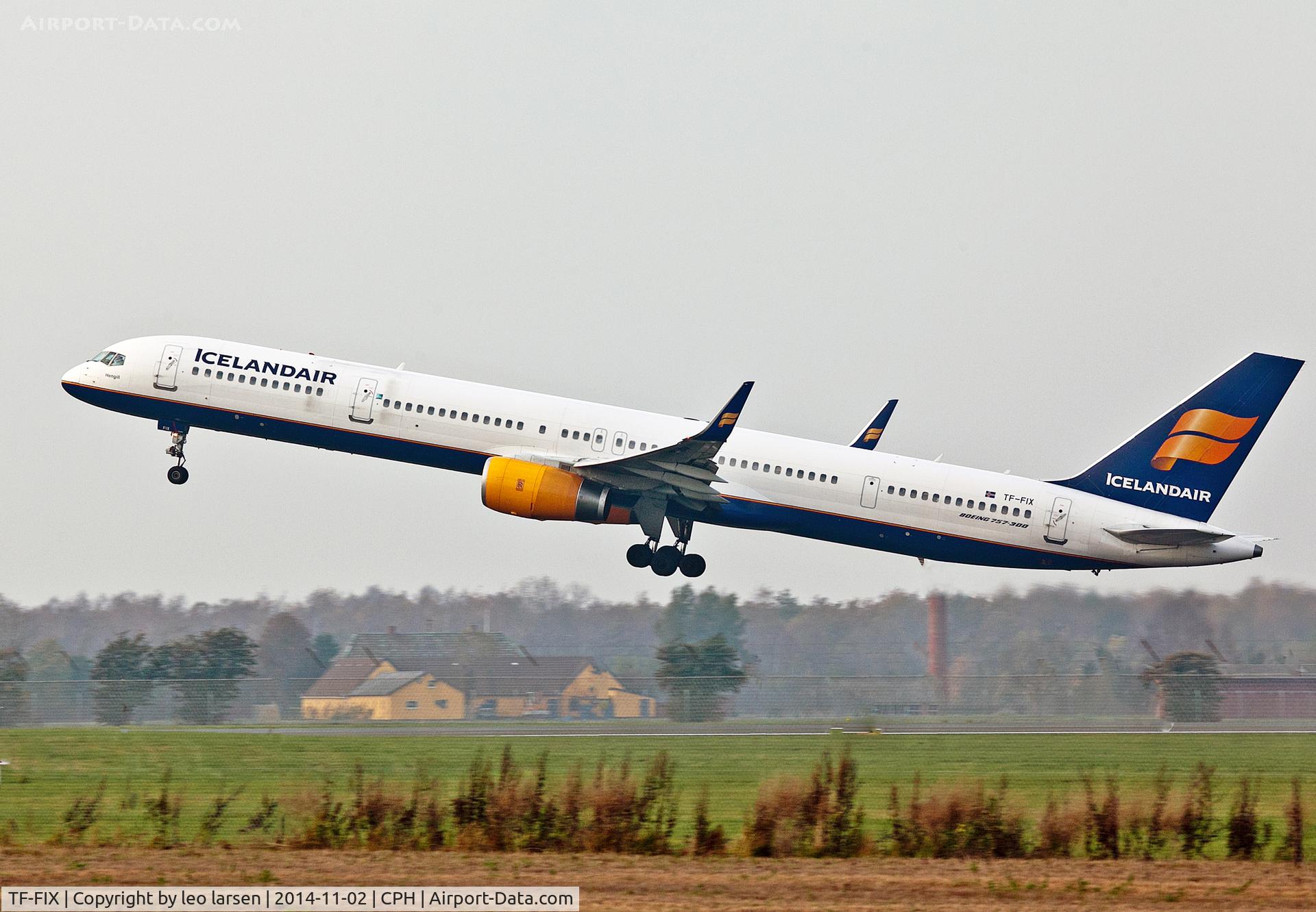 TF-FIX, 2002 Boeing 757-308 C/N 29434, Copenhagen 2.11.2014