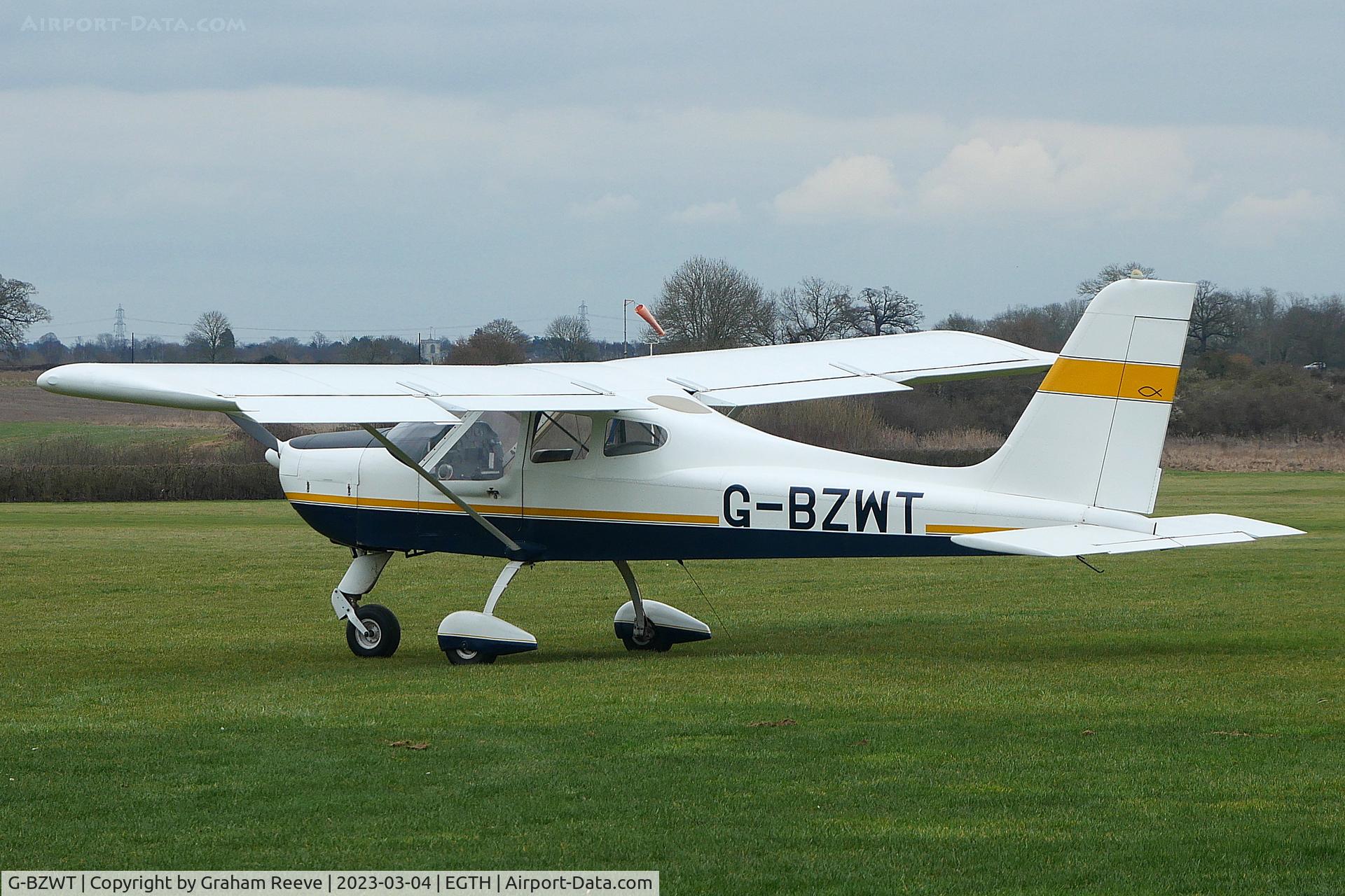 G-BZWT, 2001 Tecnam P-92EA Echo C/N PFA 318-13681, Parked at Old Warden.