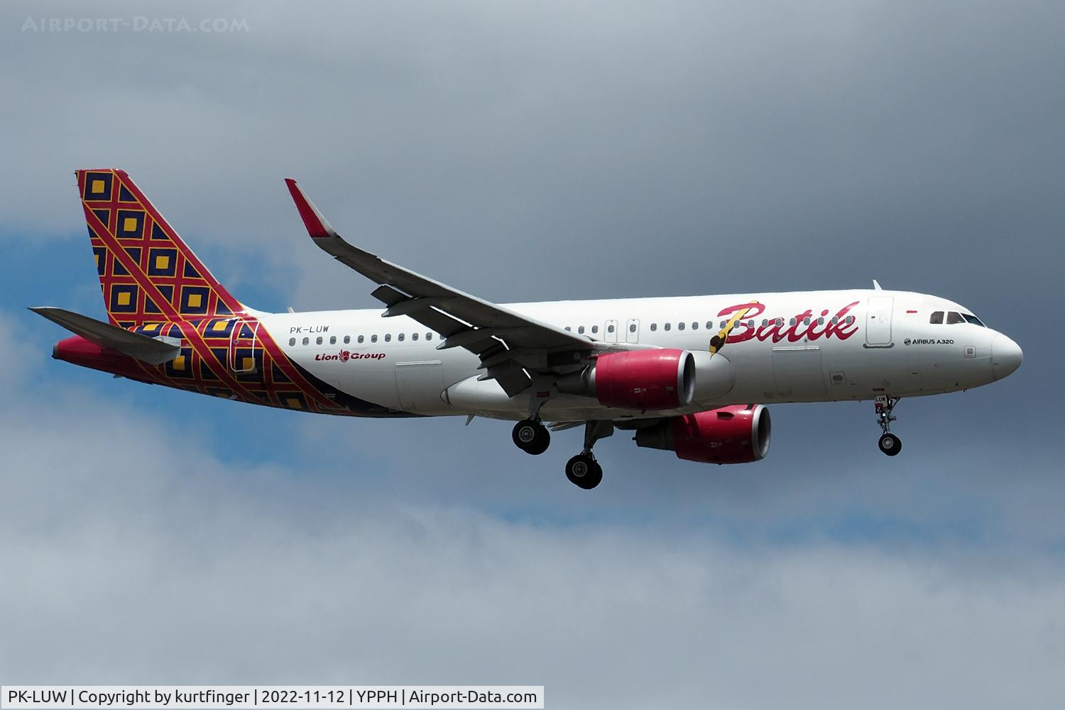 PK-LUW, 2017 Airbus A320 C/N 7819, Airbus A320-241 cn 7819. Batik Air PK-LUW rwy 21 YPPH 12 November 2022