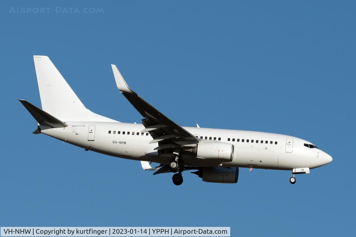 VH-NHW, 2011 Boeing 737-7K2 C/N 39257, B737-7K2 cn 39257-3779. Virgin Australia VH-NHW final rwy 21 YPPH 14 January 2023. EX KLM.