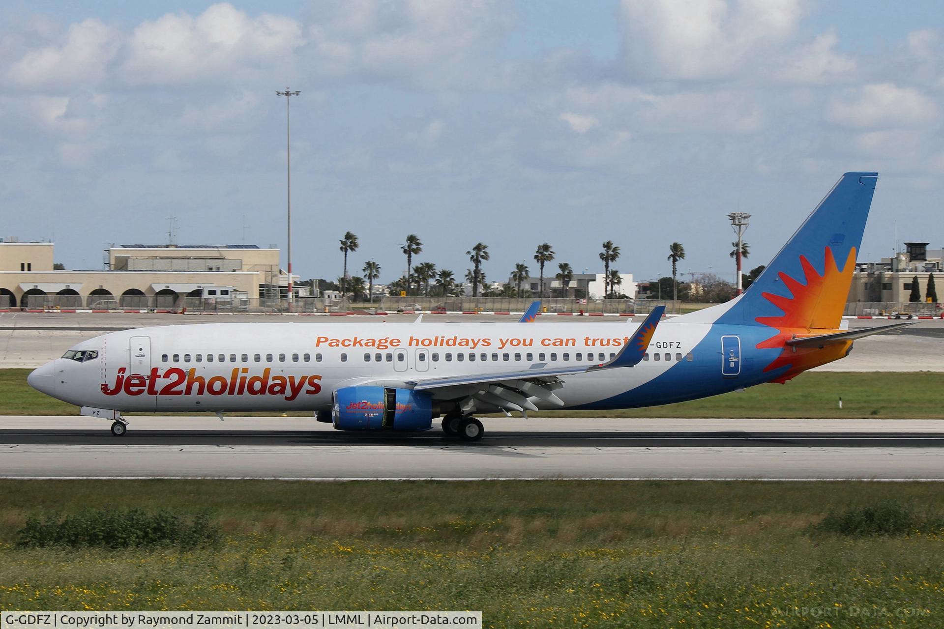 G-GDFZ, 2001 Boeing 737-86Q C/N 30276, B737-800 G-GDFZ Jet2Com