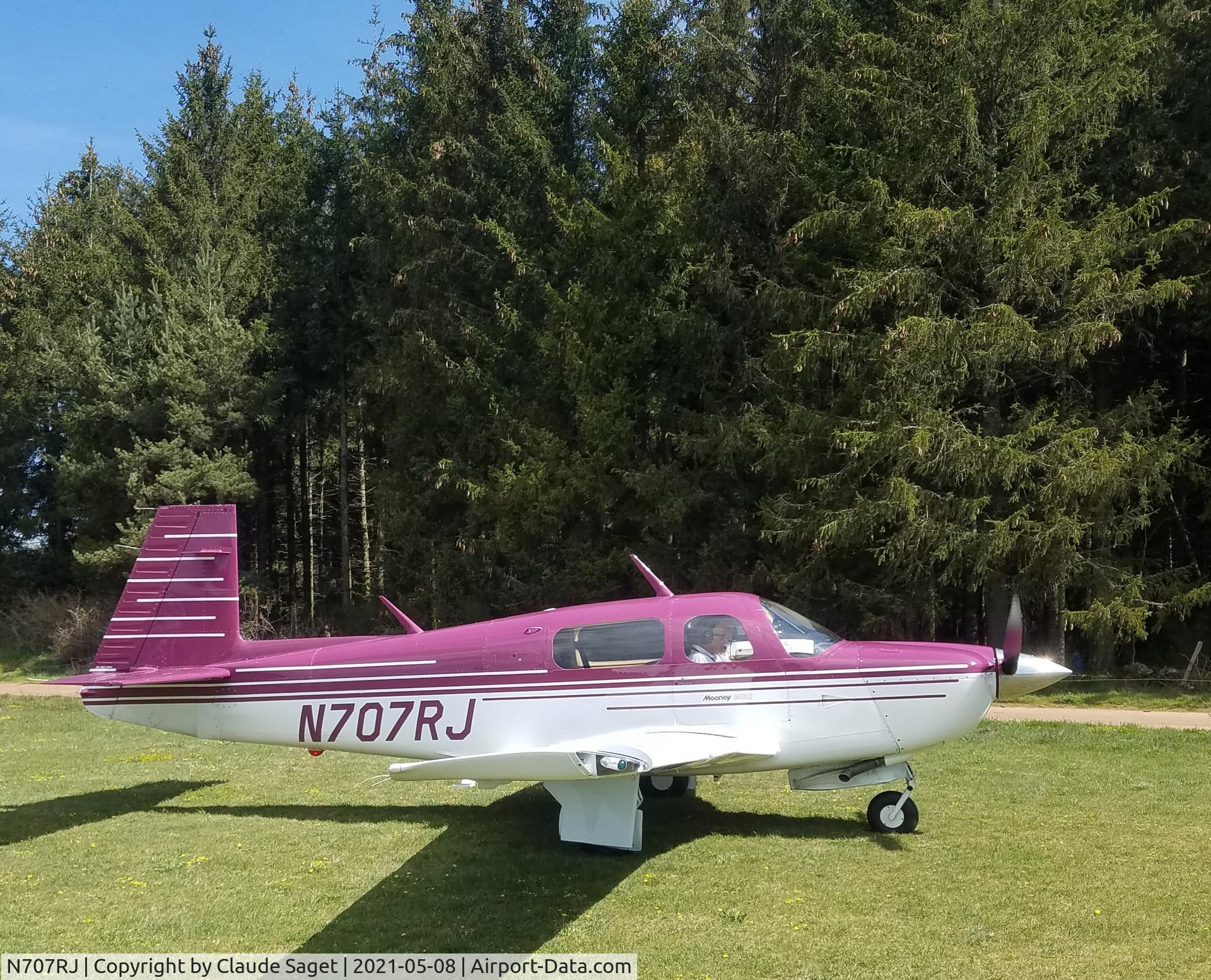 N707RJ, 1990 Mooney M20J 201 C/N 243173, Pic taken at LFHL in 2021