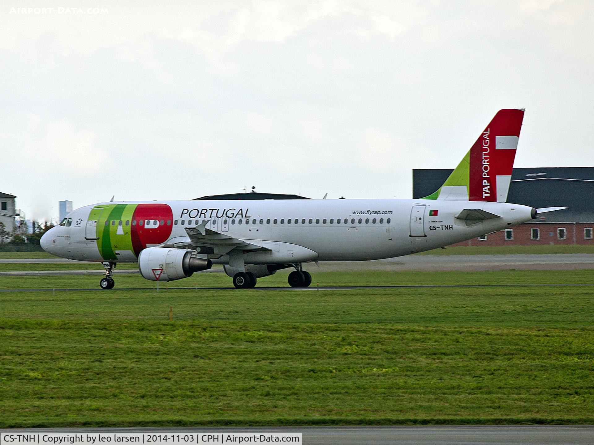 CS-TNH, 1999 Airbus A320-214 C/N 0960, Copenhagen 3.11.2014