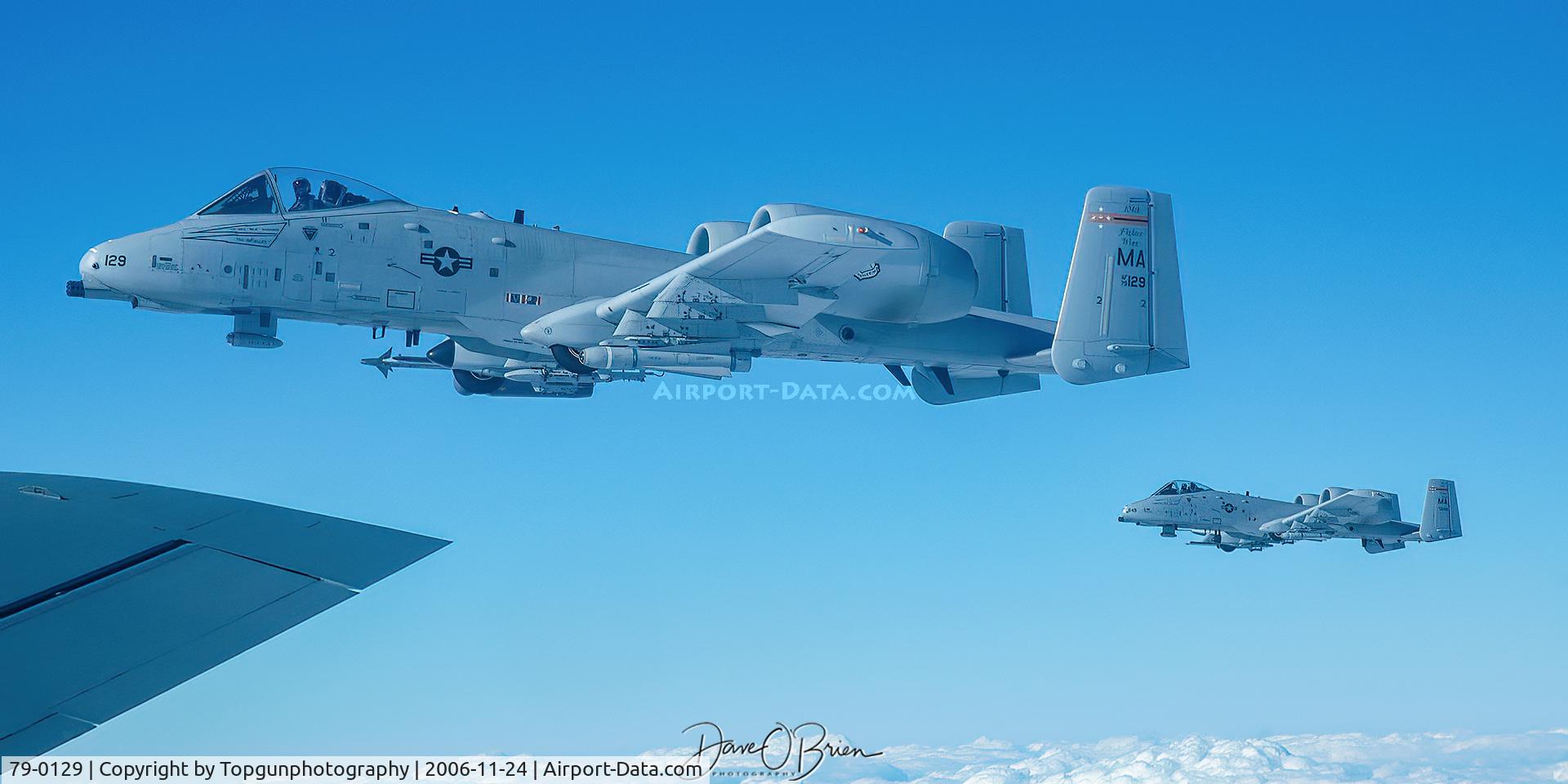 79-0129, 1979 Fairchild Republic A-10A Thunderbolt II C/N A10-0393, Hog Flight posing off the right hand side of the tanker before departing for home (KBAF)