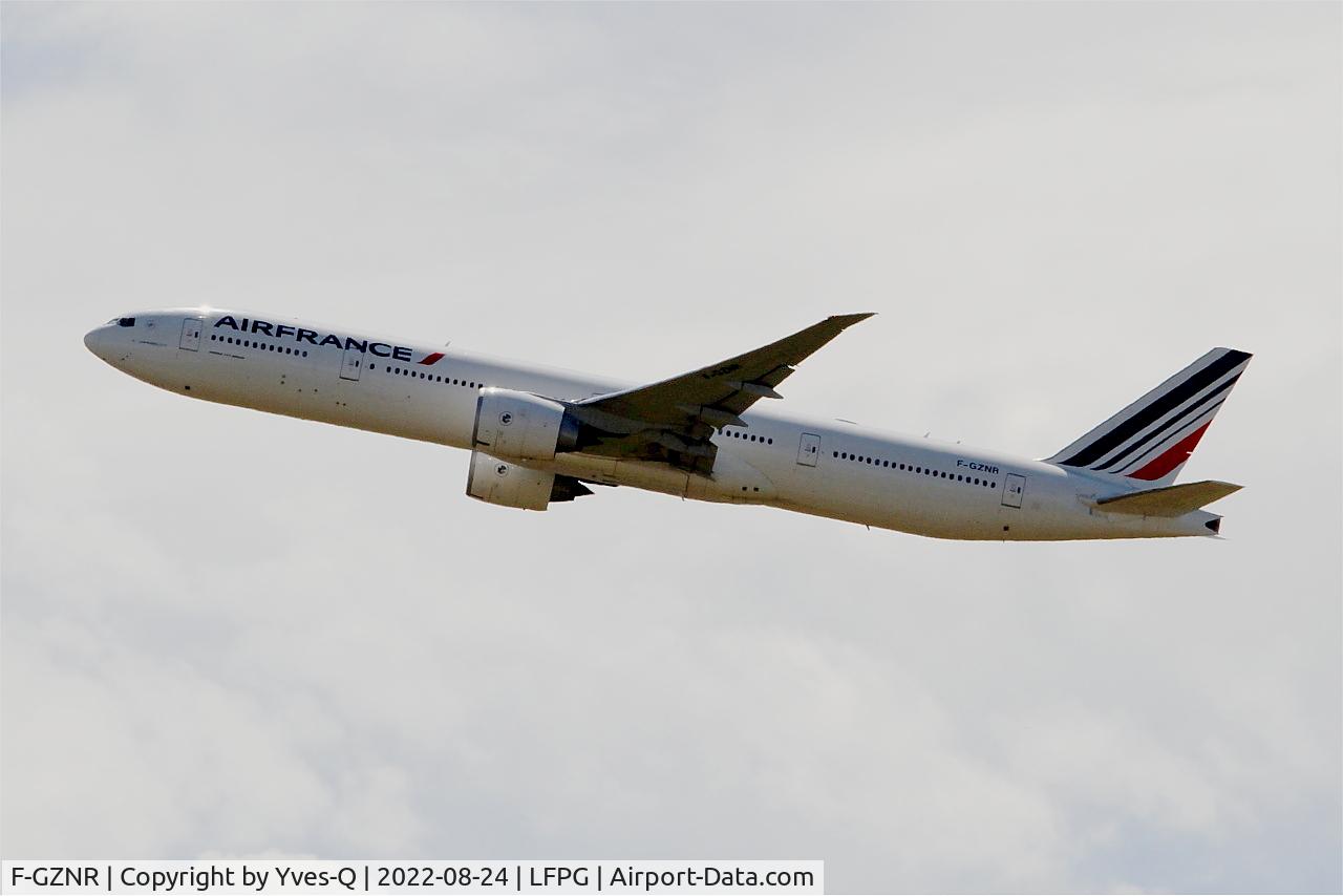 F-GZNR, 2015 Boeing 777-328/ER C/N 44553, Boeing 777-328ER, Climbing from rwy 08L, Roissy Charles De Gaulle airport (LFPG-CDG)