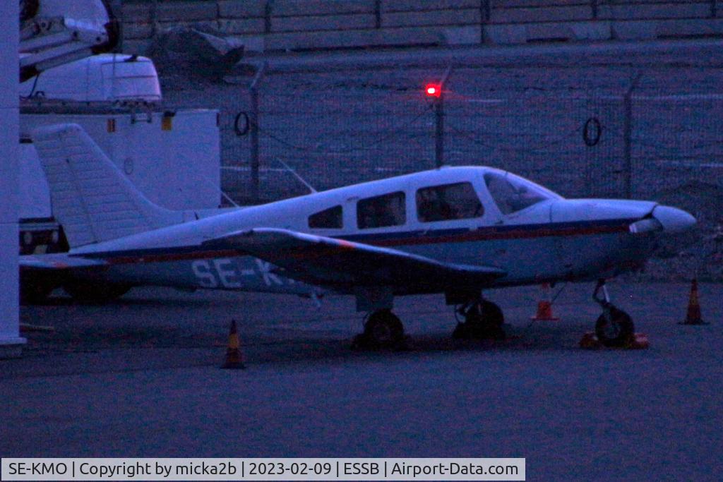 SE-KMO, Piper PA-28-181 Archer II C/N 28-90147, Parked