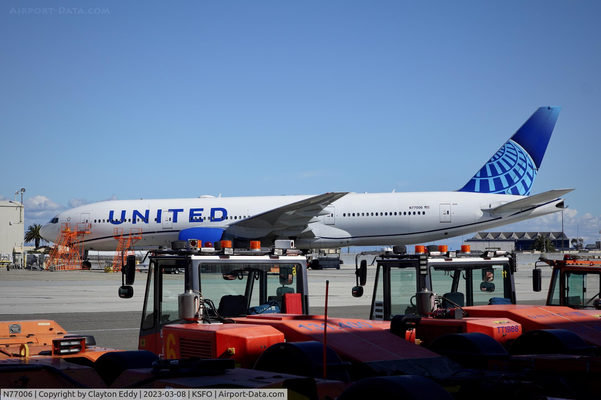 N77006, 1998 Boeing 777-224 C/N 29476, SFO 2023.