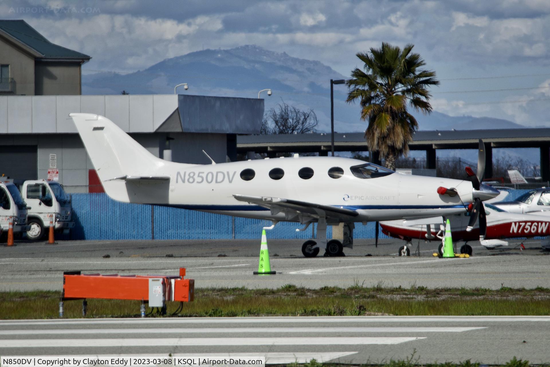 N850DV, 2011 AIR Epic LT C/N 031, San Carlos Airport California 2023.