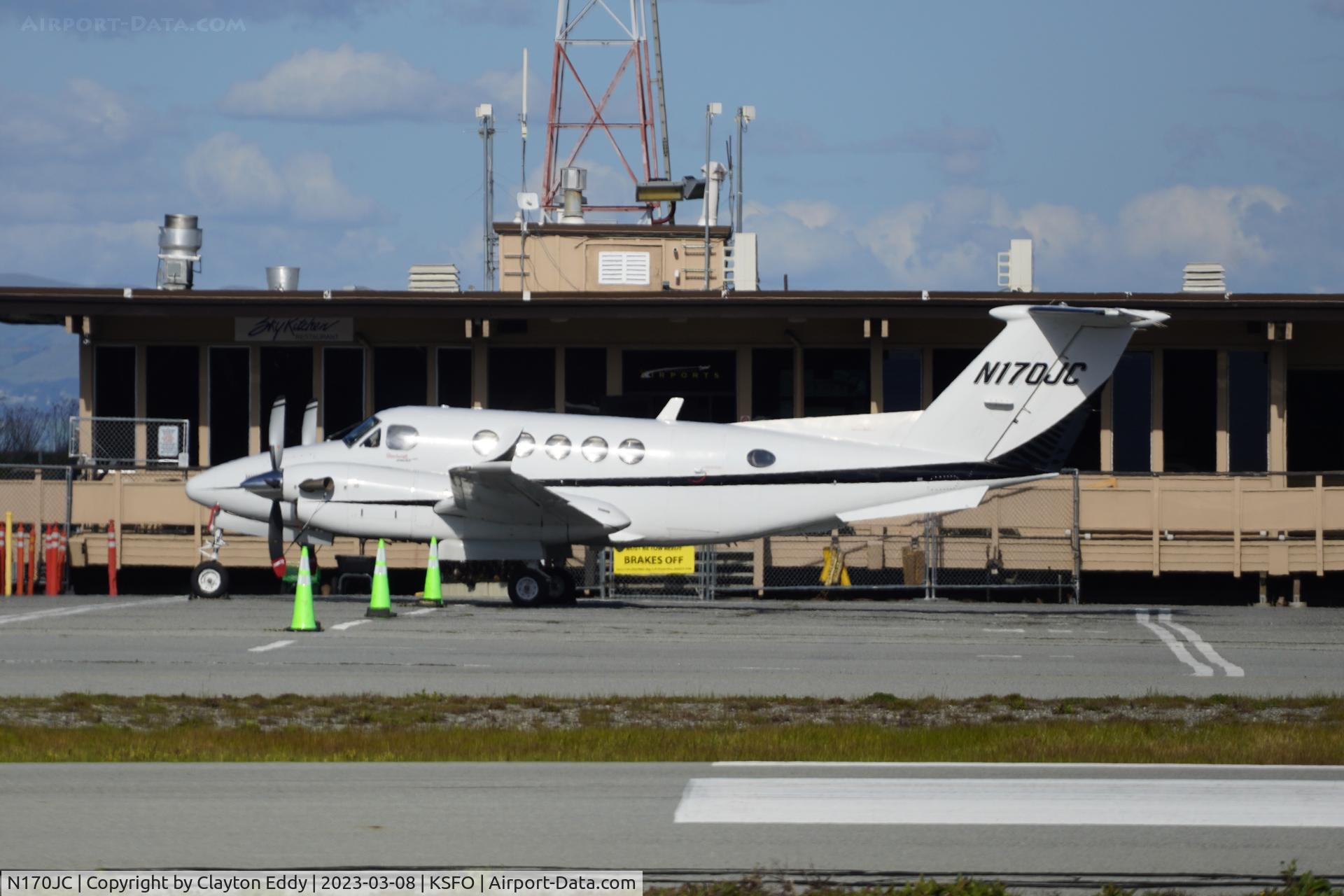 N170JC, 1998 Raytheon B200 King Air C/N BB-1606, San Carlos Airport in California 2023.